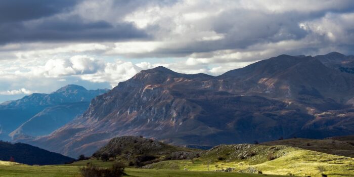 Europa la Pas: Călătorii Pedestre și Măsuri de Siguranță